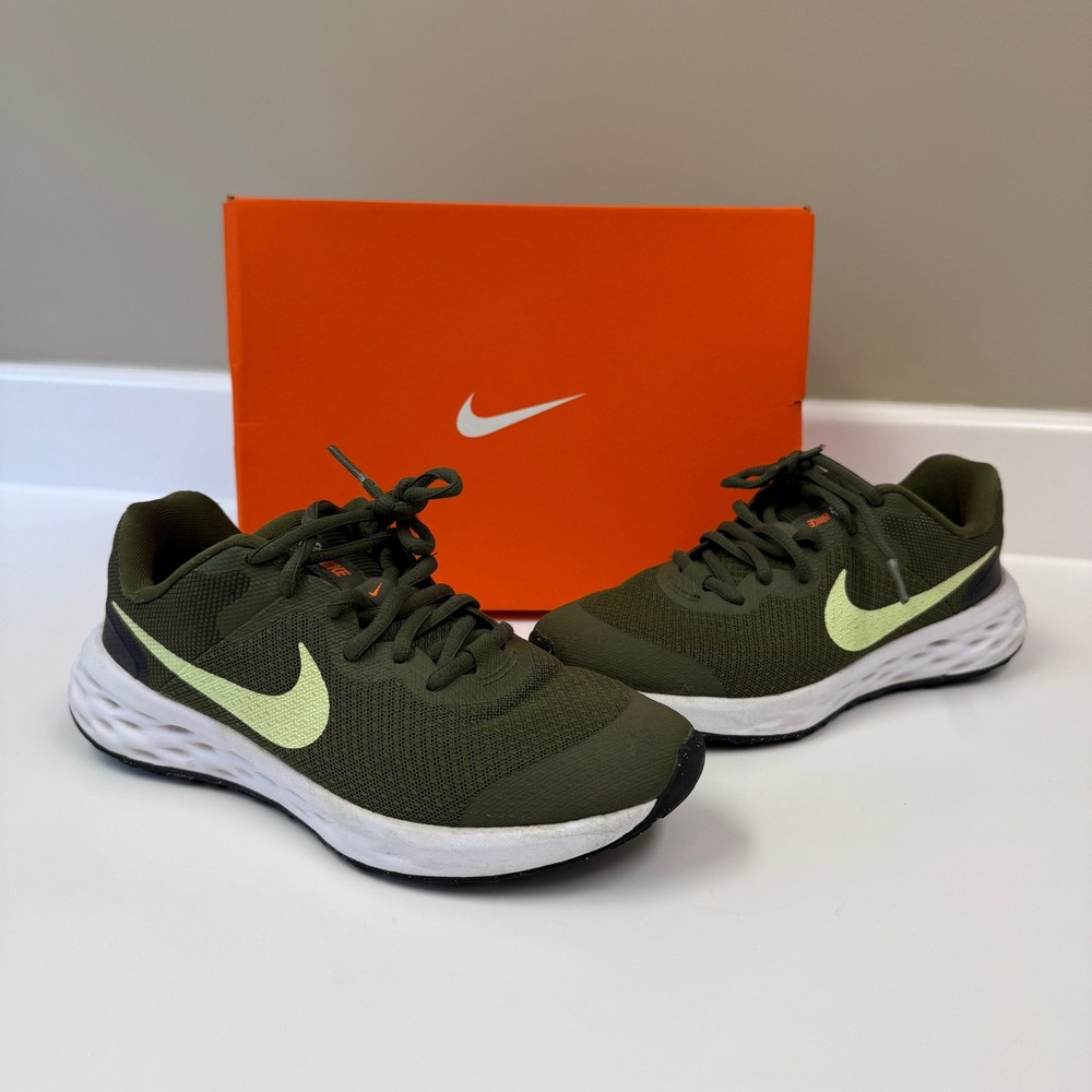 Nike Revolution 6 NN (GS) Size 5Y Rough Green/Barely Volt-Black Big Kid Gym